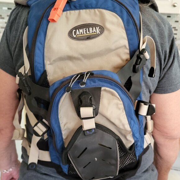 CamelBak Cycling Back Pack D Fit Zipped Compartments No Bladder - Picture 4 of 14